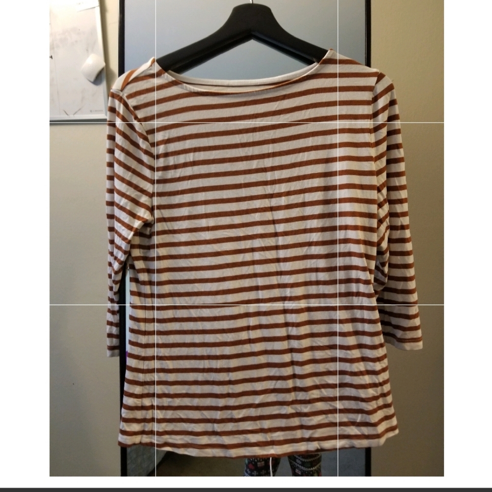 Striped 3/4 sleeve top